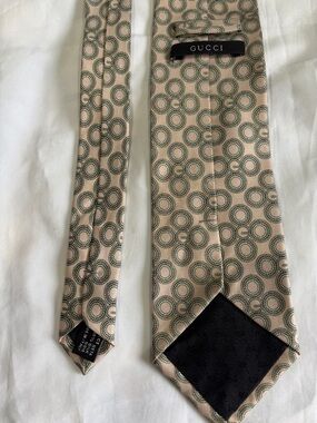 Gucci Beige Silk Tie with Green Circular Motif